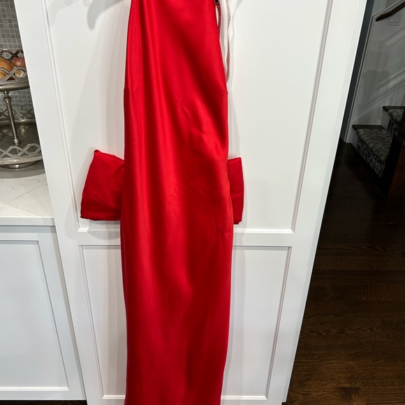 HOUSE OF CB NEW Ilaria Backless Bow Halter Dress in Red Size Small - Picture 6 of 12